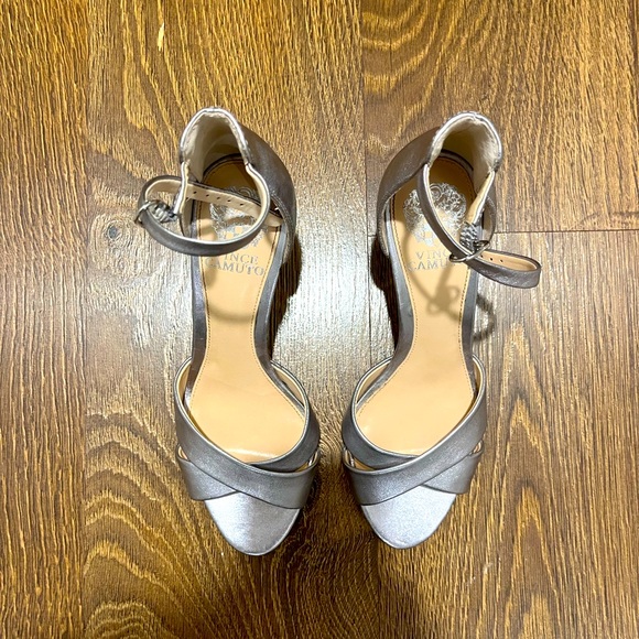 Vince Camuto sandals, very good condition - Picture 1 of 3